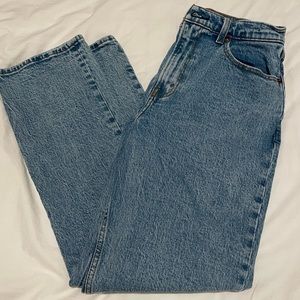 Abercrombie & Fitch | Curve Love Ultra High Rise 90s Straight Jean